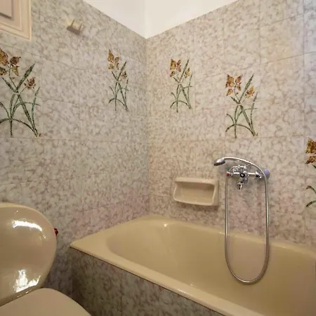 Апартаменты Manousi 1- Ground Floor Мистра Экстерьер фото