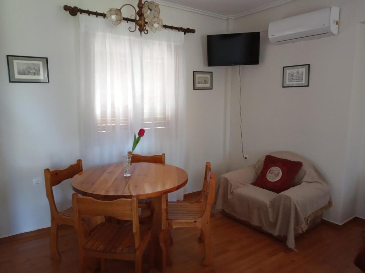 Manousi 1- Ground Floor Apartment Mystras
